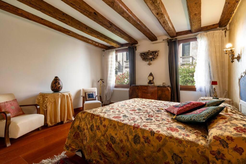 Ca' Mandorla 027042loc09523 Venecia